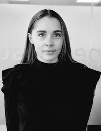 Specialist Salesforce Recruiter Abbie Marnoch Salesforce Consultant Headshot